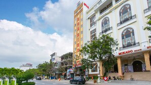 Front of property - Hoa Binh Hotel (Da Nang)