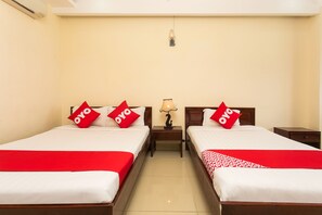 Superior Triple Room | Minibar, desk, free WiFi, bed sheets