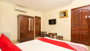 Standard Double Room - Hoa Binh Hotel (Da Nang)