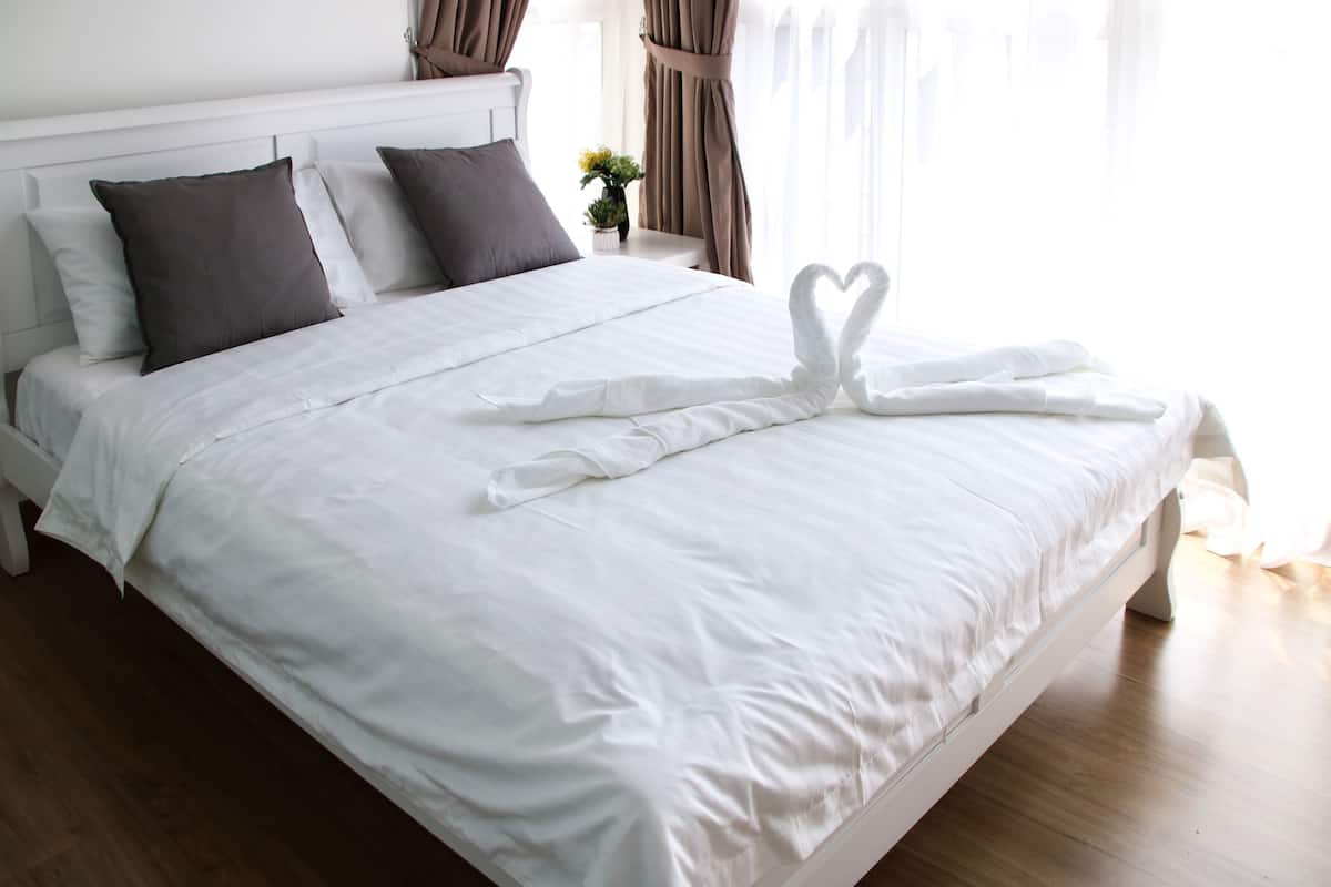 Deluxe Suite, 3 Bedrooms, City View | 3 bedrooms, desk, soundproofing, iron/ironing board