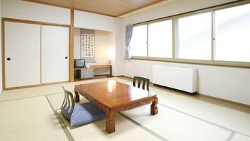 Japanese Style Room for 5 People