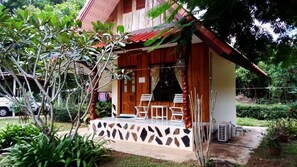 Bungalow | Rollaway beds, free WiFi