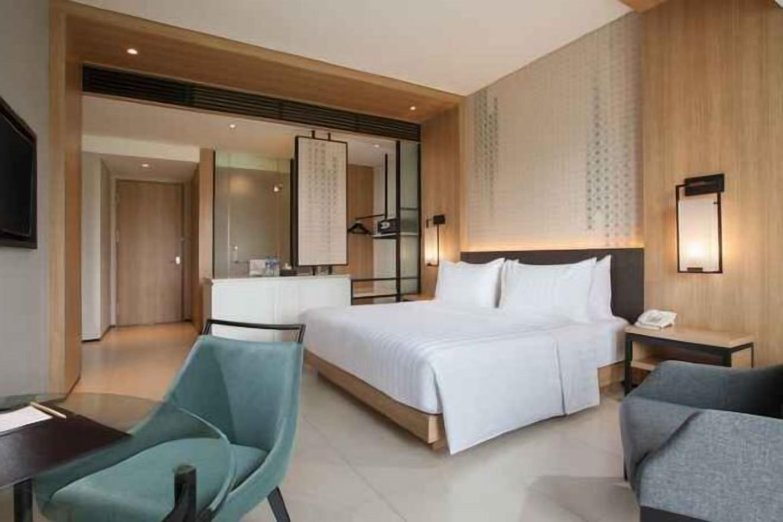 In-room safe, desk, free WiFi, bed sheets