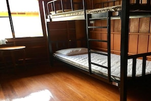 6-Bed Mixed Dormitory Room | Wi-Fi gratuit