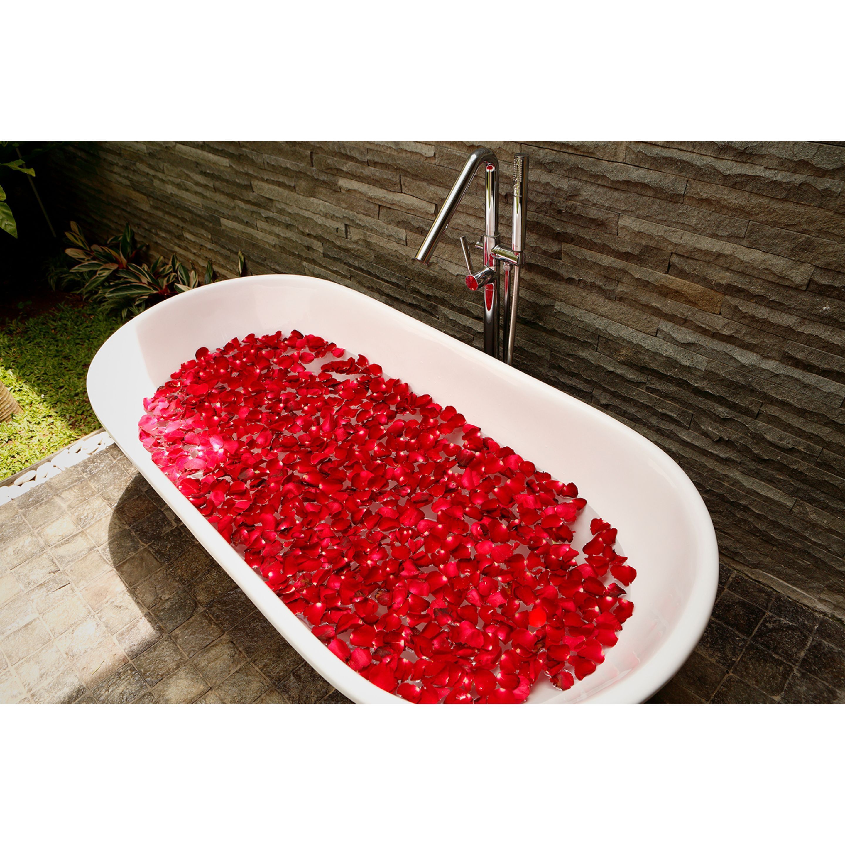 premium villa | deep-soaking bathtub