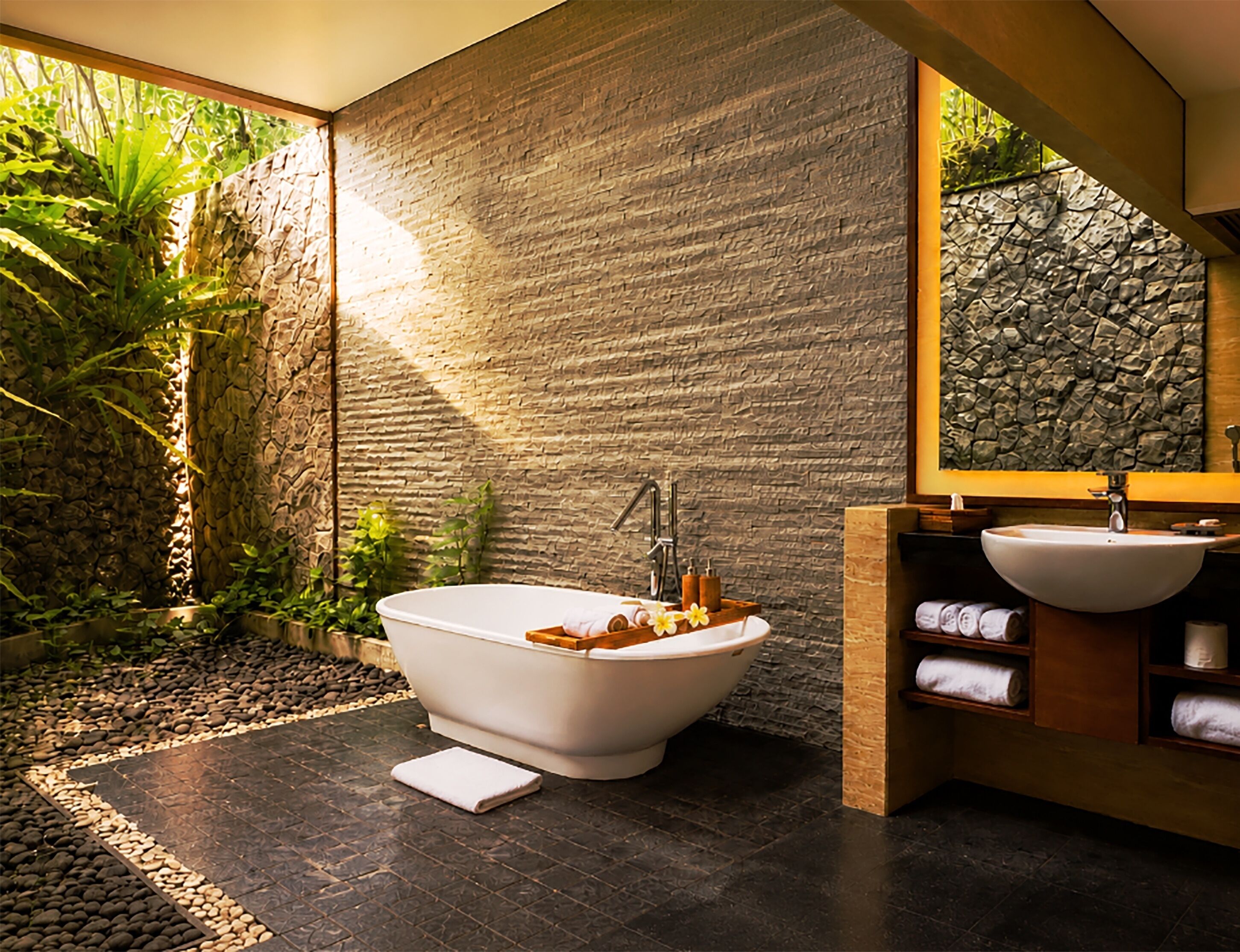 Deluxe Room | Bathroom | Free toiletries, hair dryer, bathrobes, slippers
