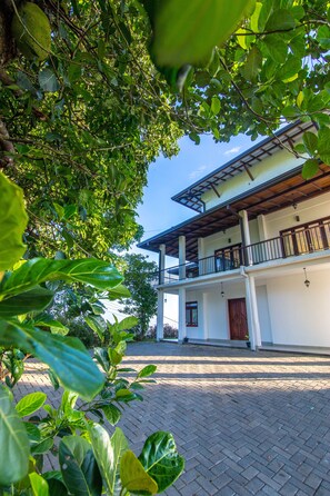 Free self-parking - Jack Tree Lodge (Kandy)