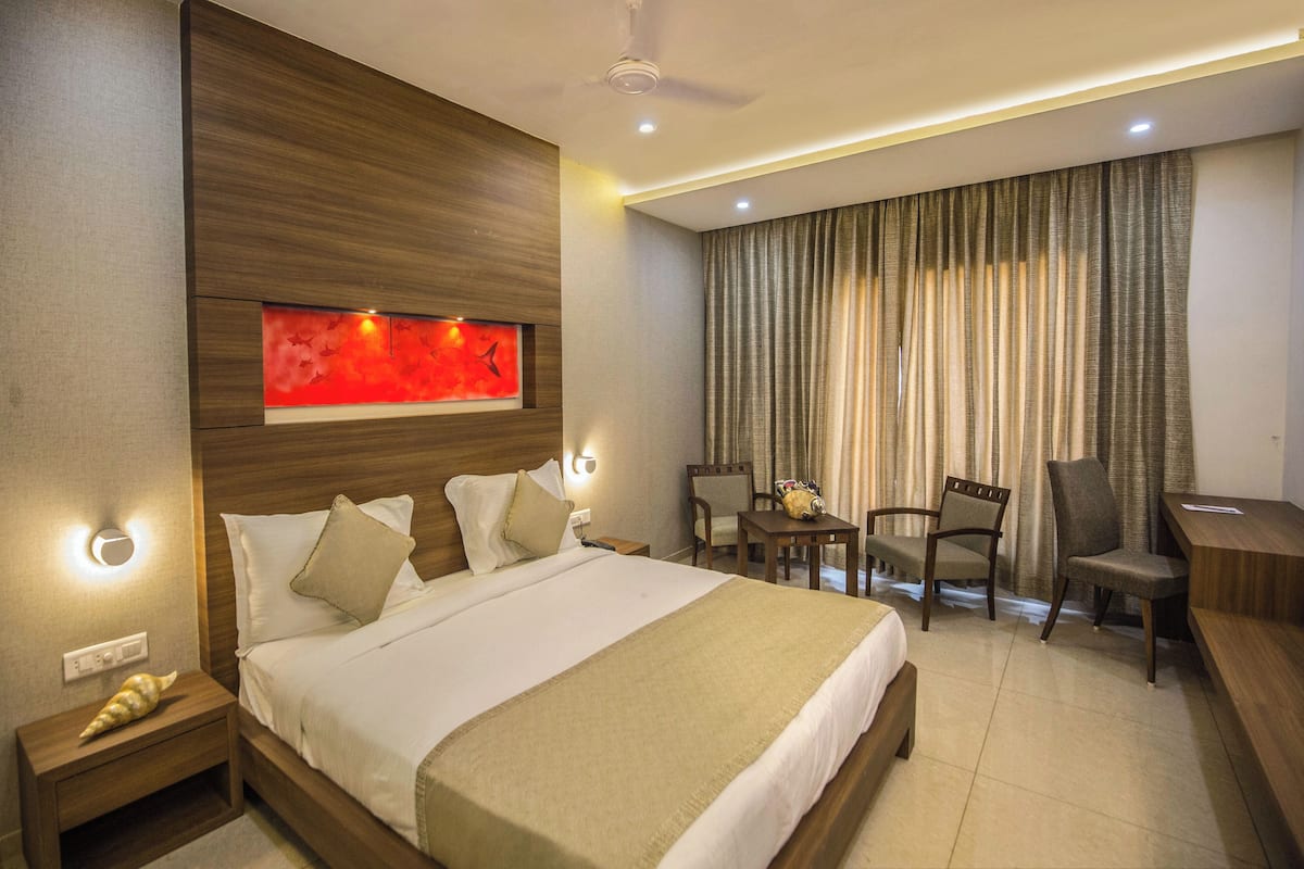 Hotel Unit (Superior Room) | Két bảo mật tại phòng, bàn, giường gấp/giường phụ (phụ phí)