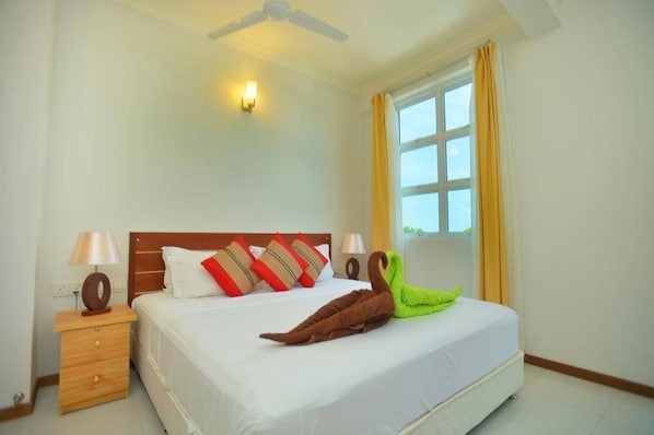 1 bedroom, premium bedding, minibar, in-room safe