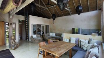 Villa familiare, 2 camere da letto, piscina privata, vista giardino | Area soggiorno