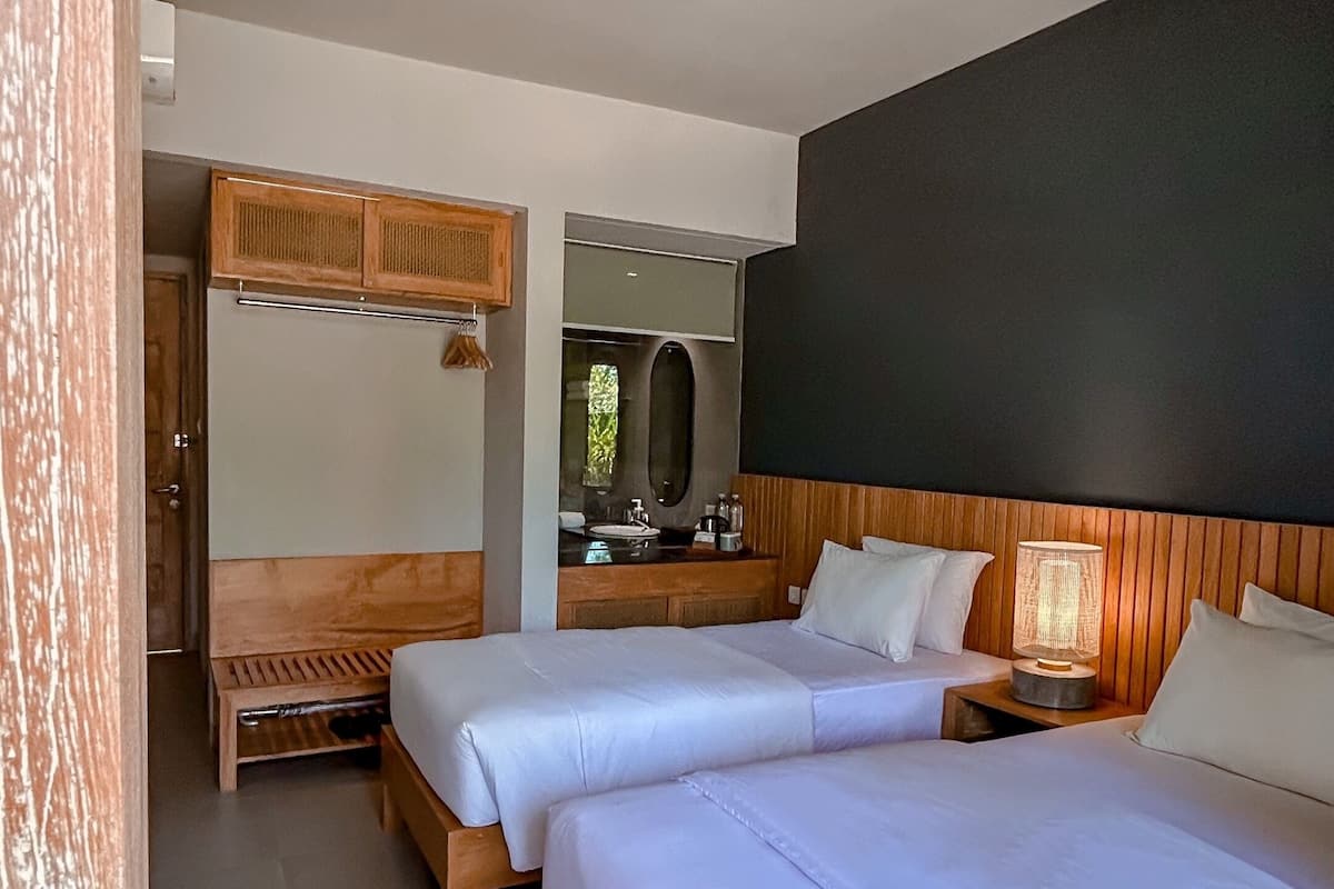 Ropa de cama de alta calidad y minibar
