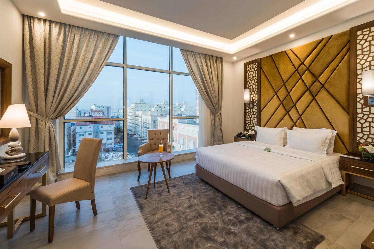 Minibar, caja de seguridad en la habitación y insonorización