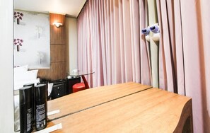 Standard Room | Soundproofing, free WiFi - Uljin Grand Hotel (Uljin)