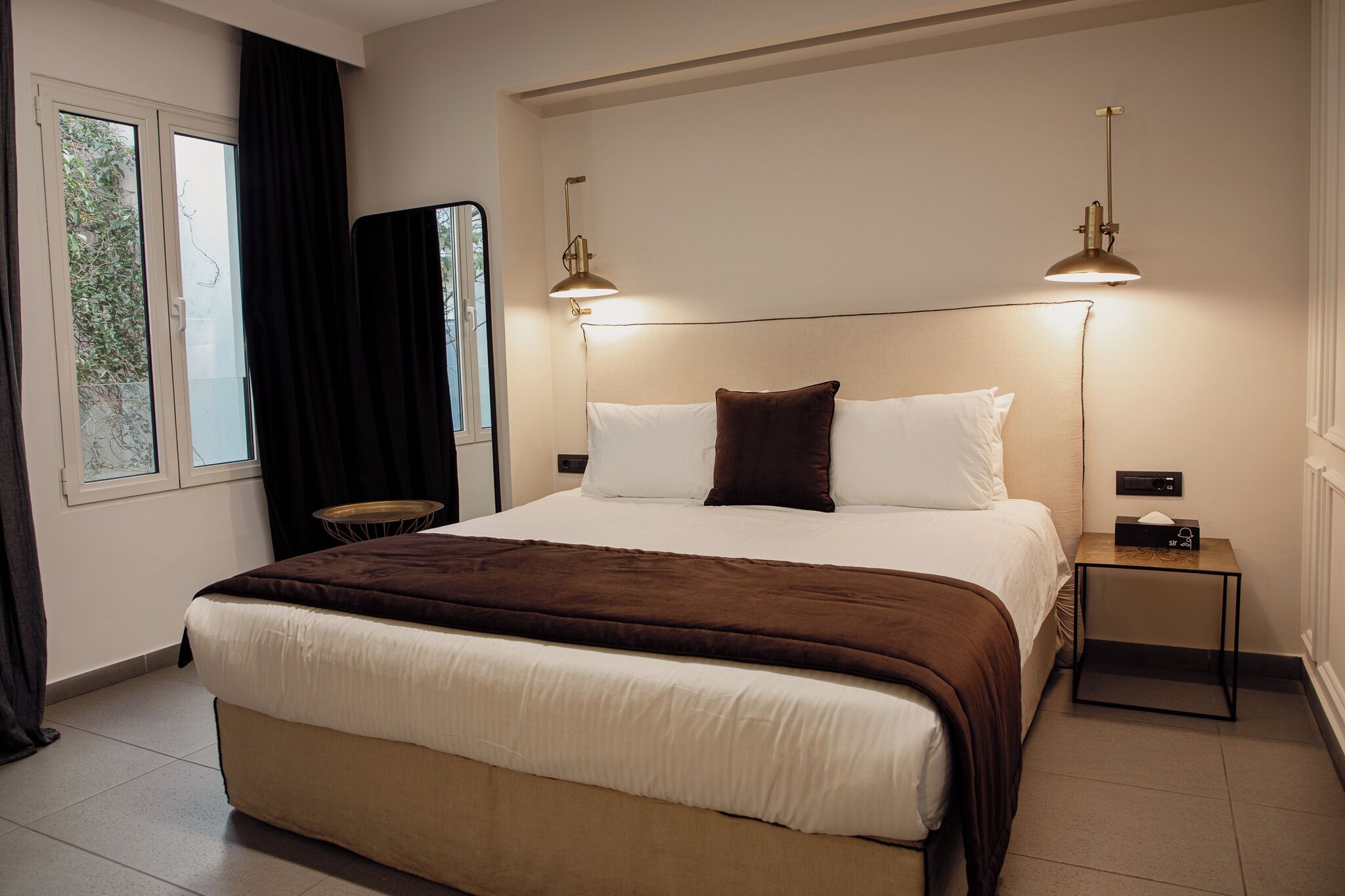 Sengetøy av topp kvalitet, safe på rommet og individuelt dekorert