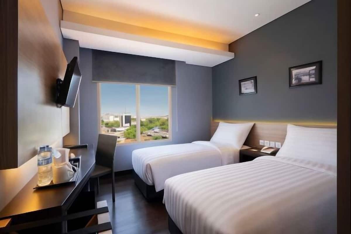 In-room safe, desk, laptop workspace, soundproofing