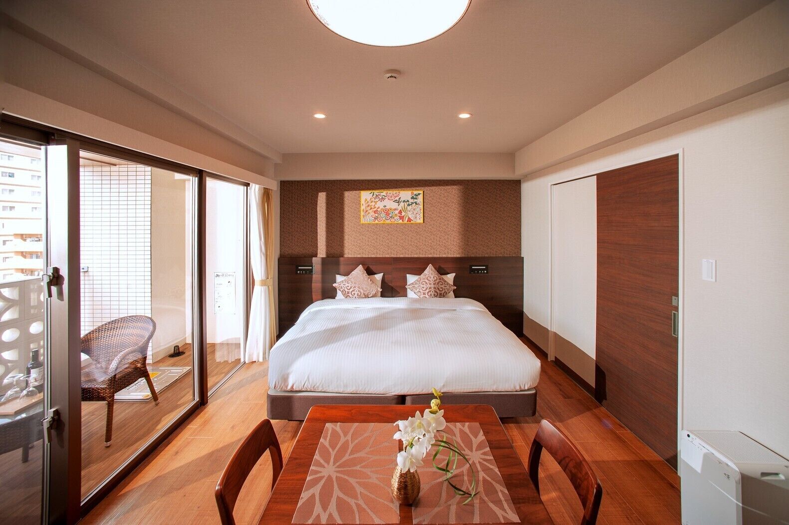 Premium bedding, memory foam beds, desk, laptop workspace