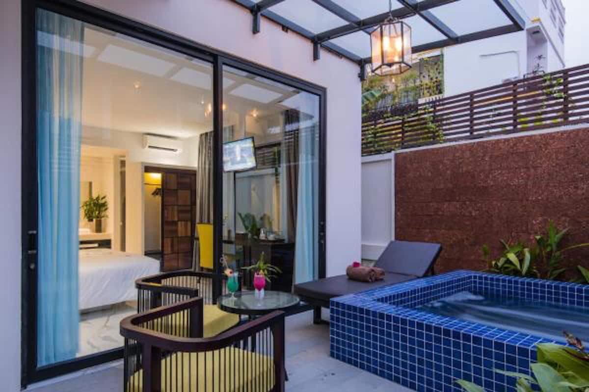 Chambre Junior (with Private Jacuzzi)