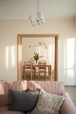 xxxApartment | Coin séjour | Télévision LED