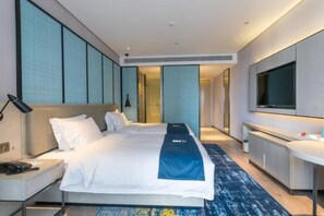 Cofres nos quartos, escrivaninha, Wi-Fi de cortesia