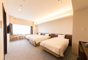 Top Floor Deluxe Room for 2-3 Guests, Non Smoking (separate bathroom) | In-room safe, free WiFi, bed sheets