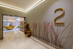 Petit déjeuner servi sur place