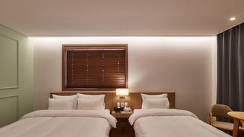 Superior-vรฆrelse med 2 enkeltsenge | Arbejdsomrรฅde til bรฆrbare computere, gratis Wi-Fi