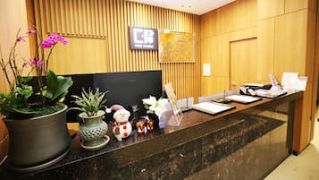 Quầy tiếp tân