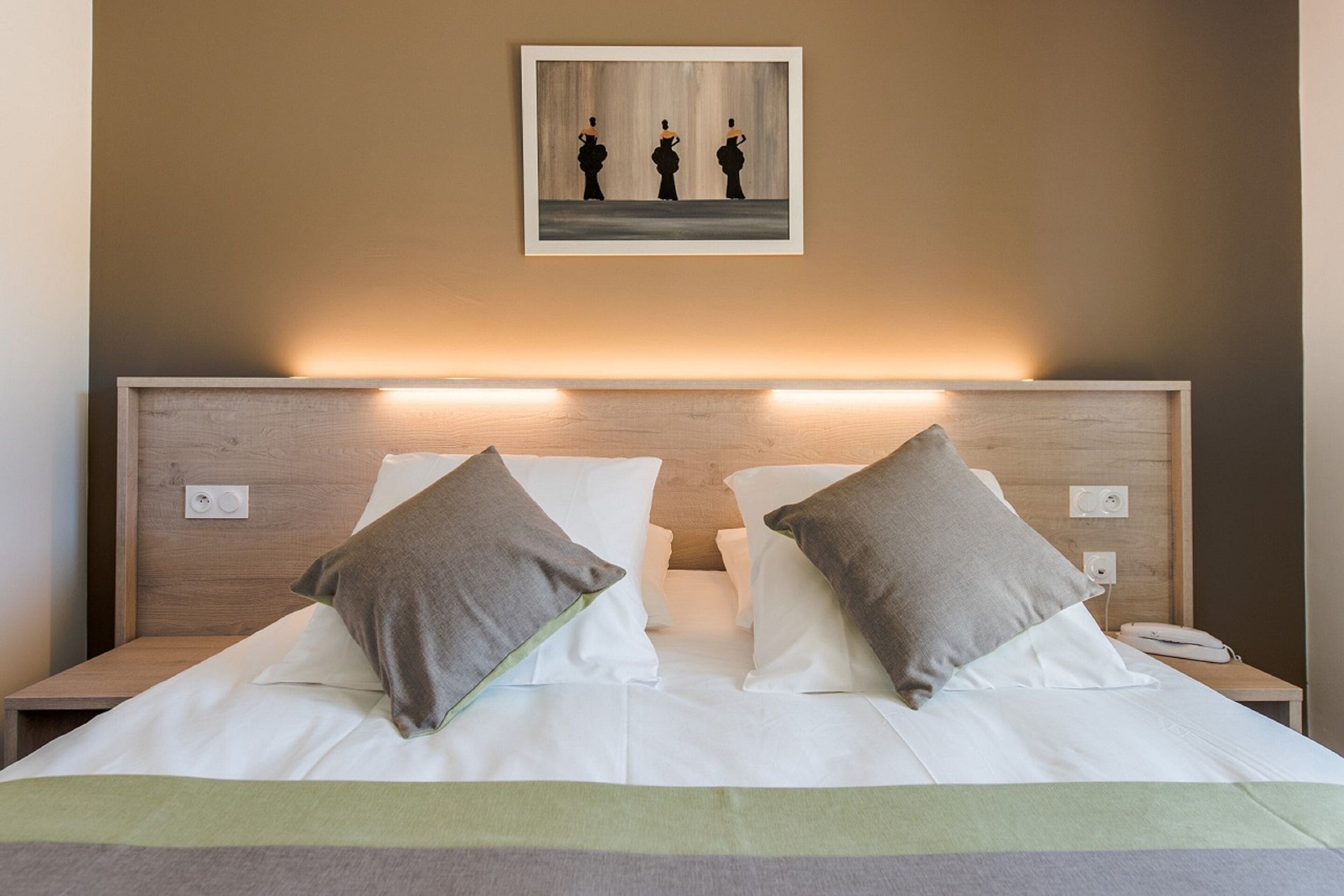 premium bedding, in-room safe, desk, iron/ironing board