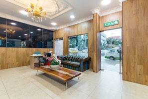 Lobby sitting area - Metropol Hotel (Kuala Lumpur)