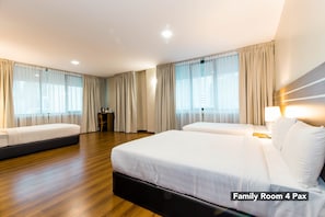 Family Room For 4 | Minibar, in-room safe, desk, iron/ironing board - Metropol Hotel (Kuala Lumpur)
