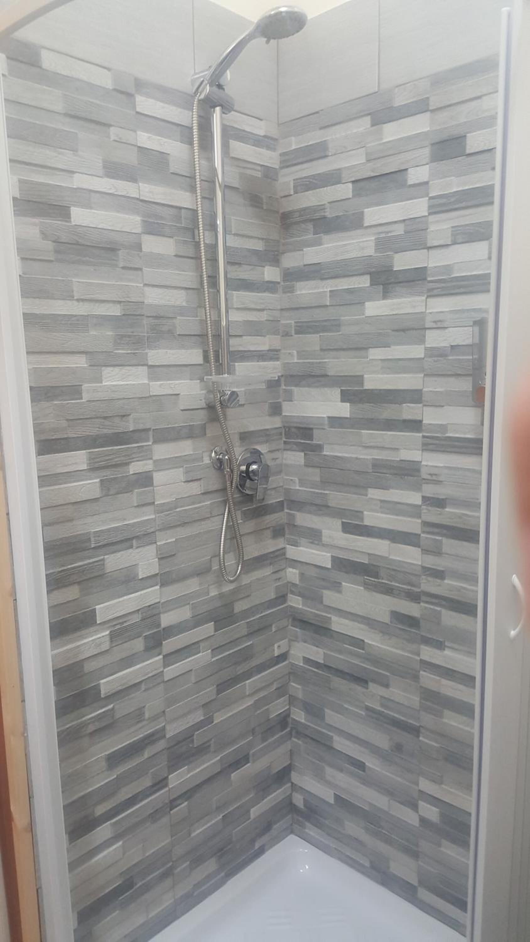 Dusche, kostenlose Toilettenartikel
