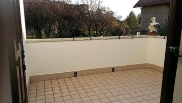 家庭四人房, 2 间卧室, 露台 | 客房景观