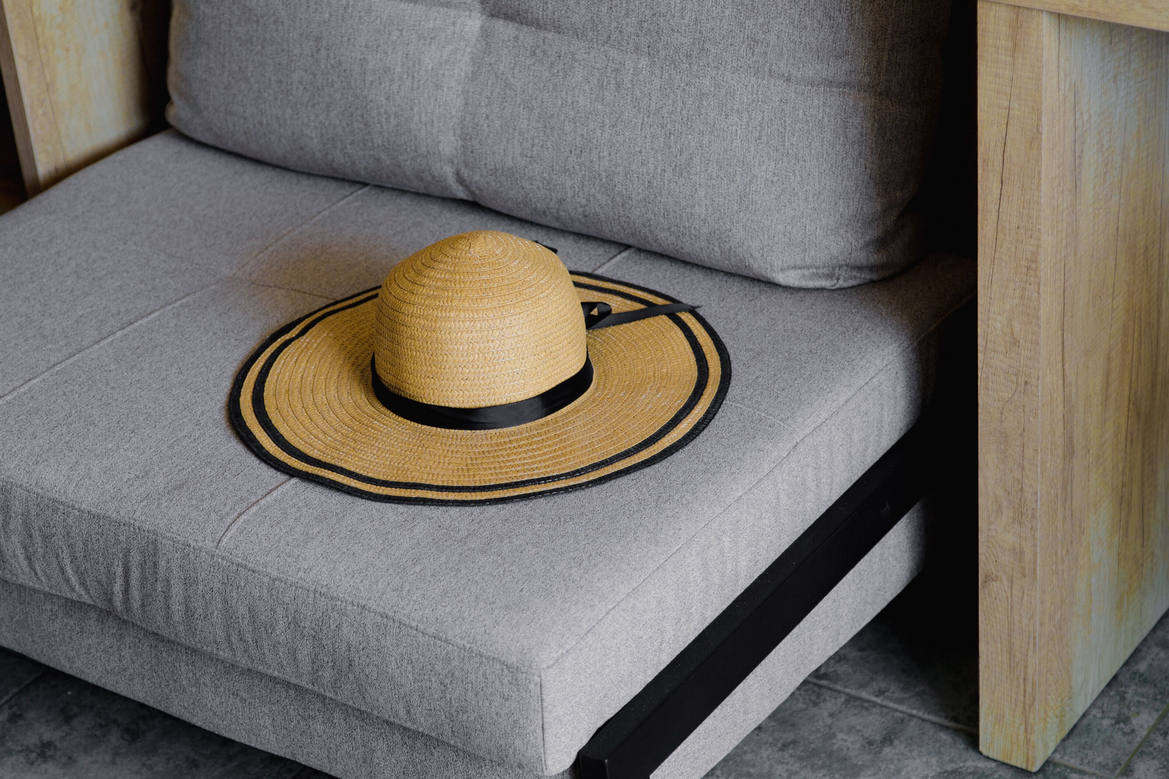 comfort room - sea view | living area | flat-screen tv