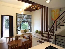 1 habitación, escritorio y sistema de insonorización 