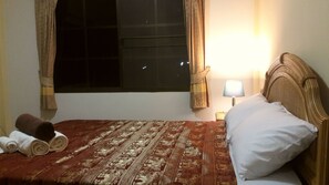 4 Bedrooms  (Not Incl.Electricity) | 遮光窗簾/窗簾、免費 Wi-Fi