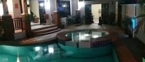 4 Bedrooms (Not Incl.Electricity) | テラス / パティオ