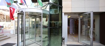 Grand Nora Hotel