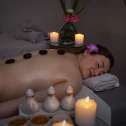Couples treatment rooms, body treatments, aromatherapy, body scrubs
