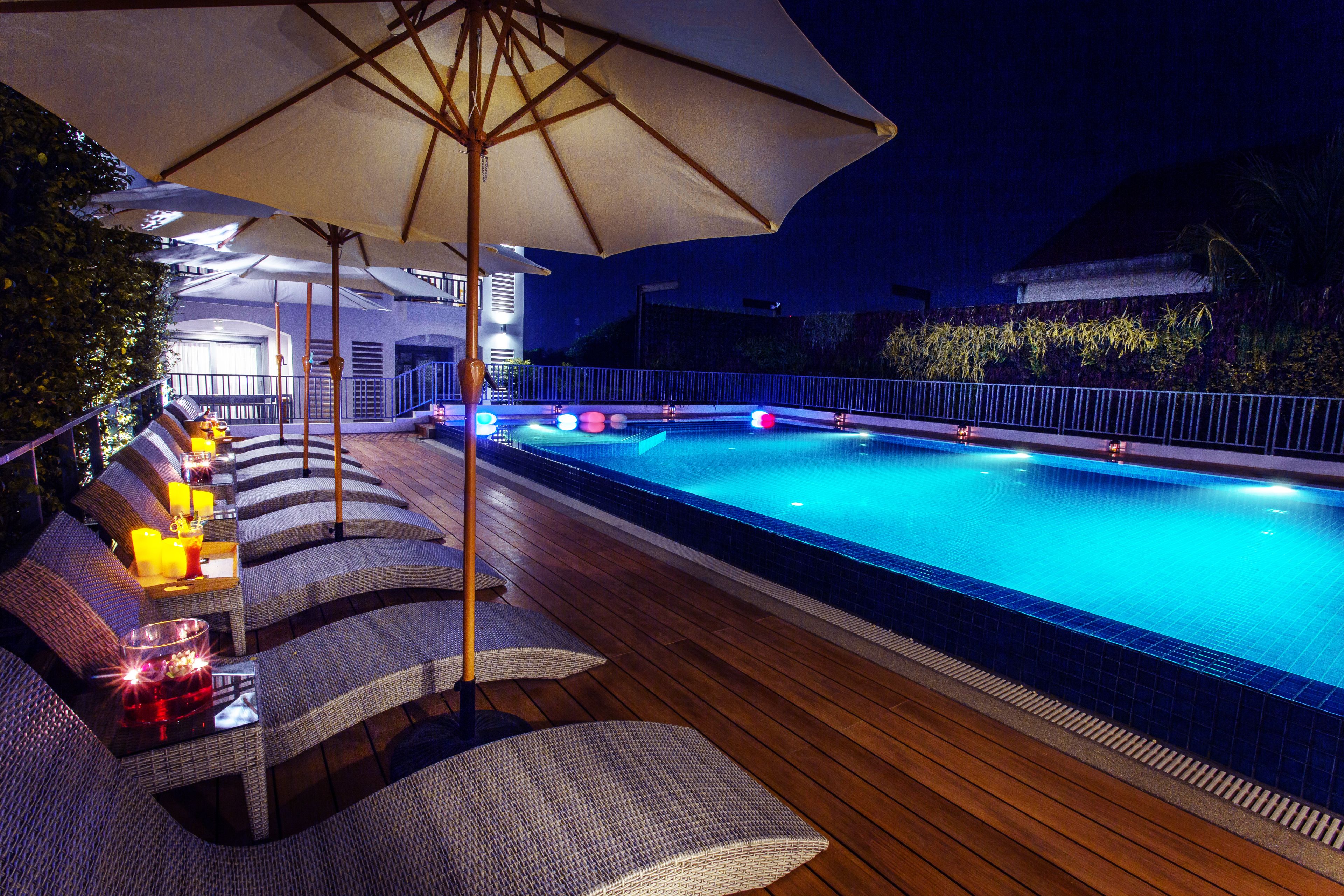 outdoor pool, pool loungers