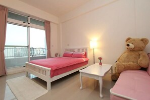 Basic Quadruple Room | Individually decorated, desk, blackout drapes, free WiFi - Checheng Sunny Homestay (Checheng)