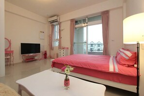 Basic Quadruple Room | Individually decorated, desk, blackout drapes, free WiFi - Checheng Sunny Homestay (Checheng)