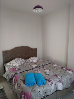 Apartment, 1 Bedroom | 1 bedroom, desk, free WiFi - Lara Suit (Mersin)