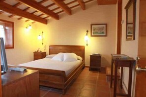 Shower, free toiletries, hair dryer, towels - Son Granot (Es Castell)