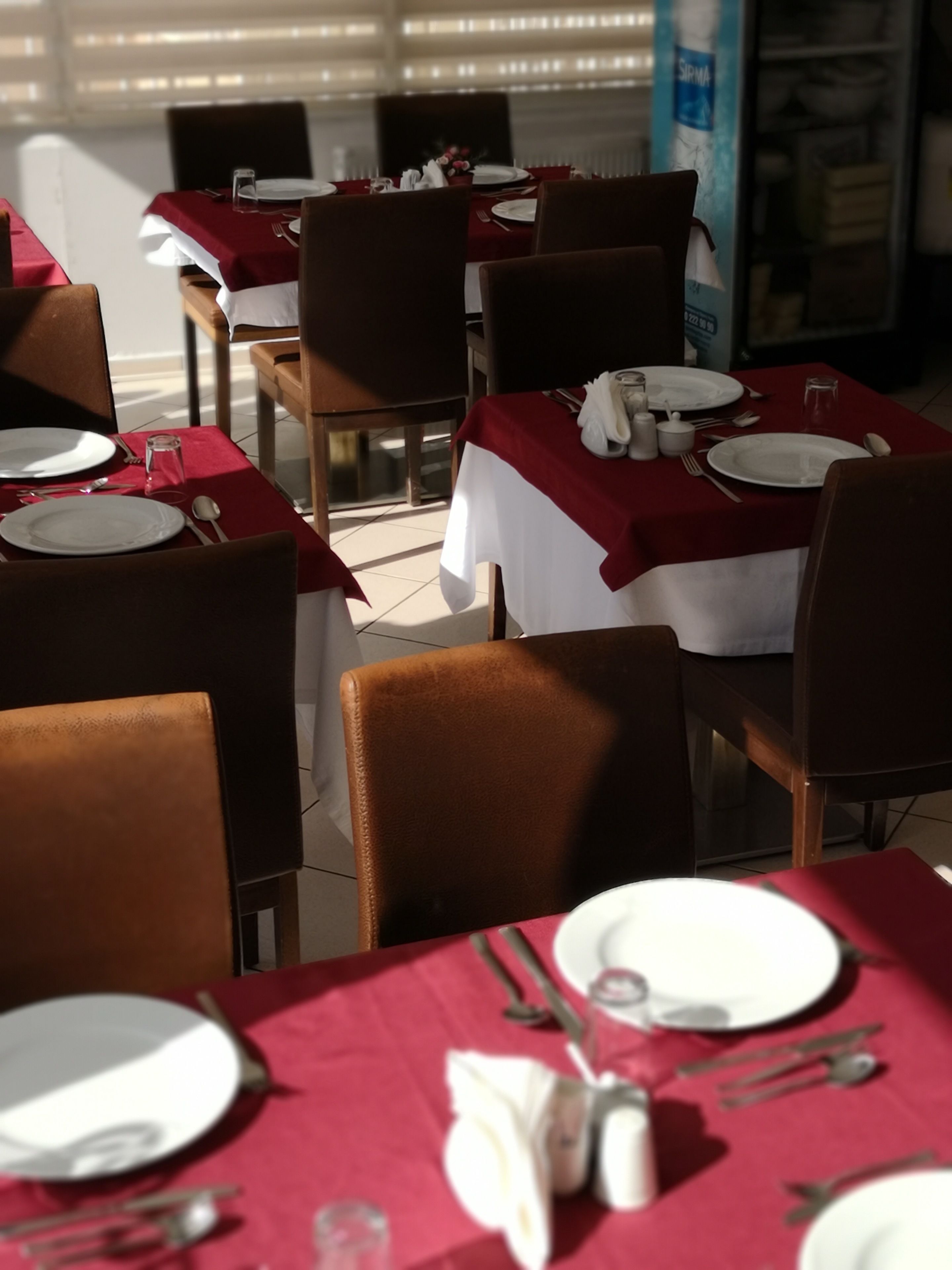 breakfast, lunch and dinner served