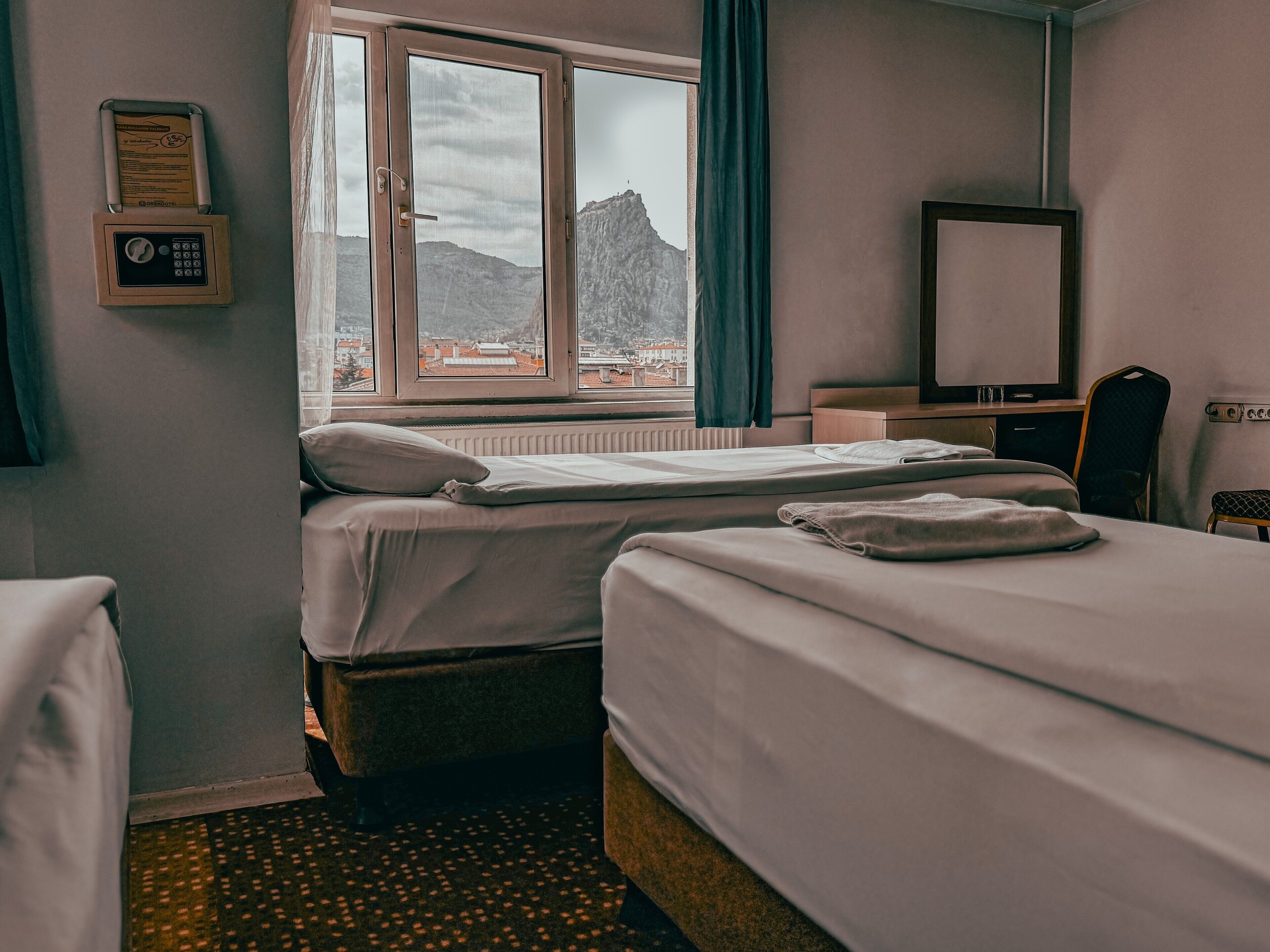 triple room | minibar, in-room safe, desk, soundproofing