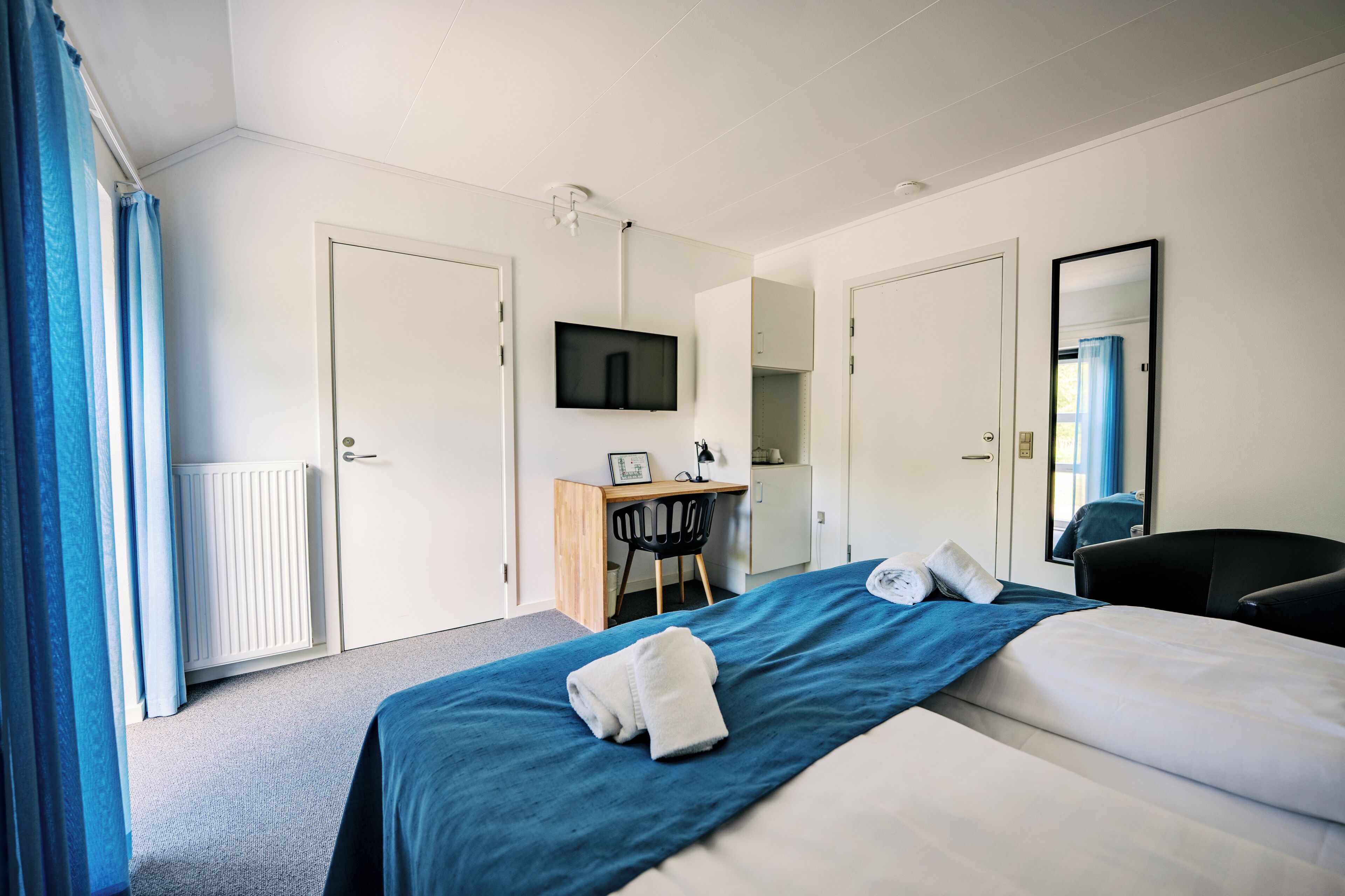 Basic-dobbeltværelse | Skrivebord, mørklægningsgardiner, gratis Wi-Fi, sengetøj