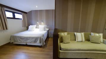 Superior Studio | In-room safe, desk, blackout curtains, soundproofing