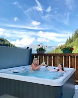 Un sauna, una bañera de hidromasaje, baño turco, masajes