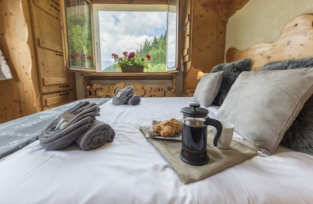 Coffee and/or coffee maker. Chalet Bluebell