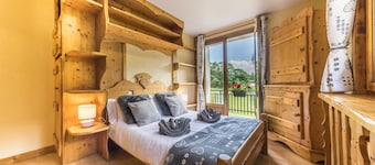 Chalet Bluebell